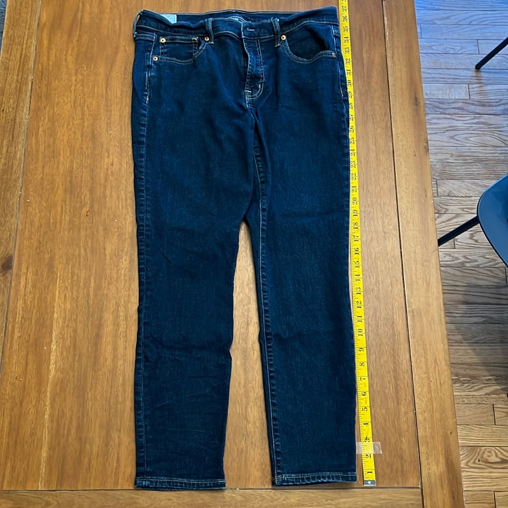 Gap Dark Wash 32R True Skinny Mid Rise